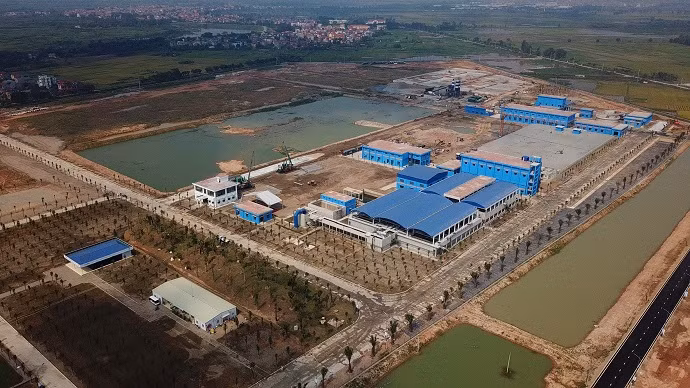 Gia nuoc song Duong dat gap doi song Da: Dan vung nao phai chiu dung?