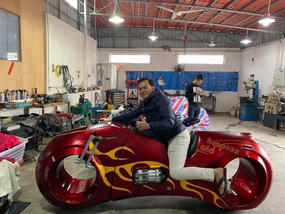 Với tội “Chứa chấp việc sử dụng trái phép chất ma tuý” theo Điều 256 Bộ luật hình sự năm 2015, Trần Ngọc Phúc đối mặt với bản án từ 2 đến 7 năm tù giam.