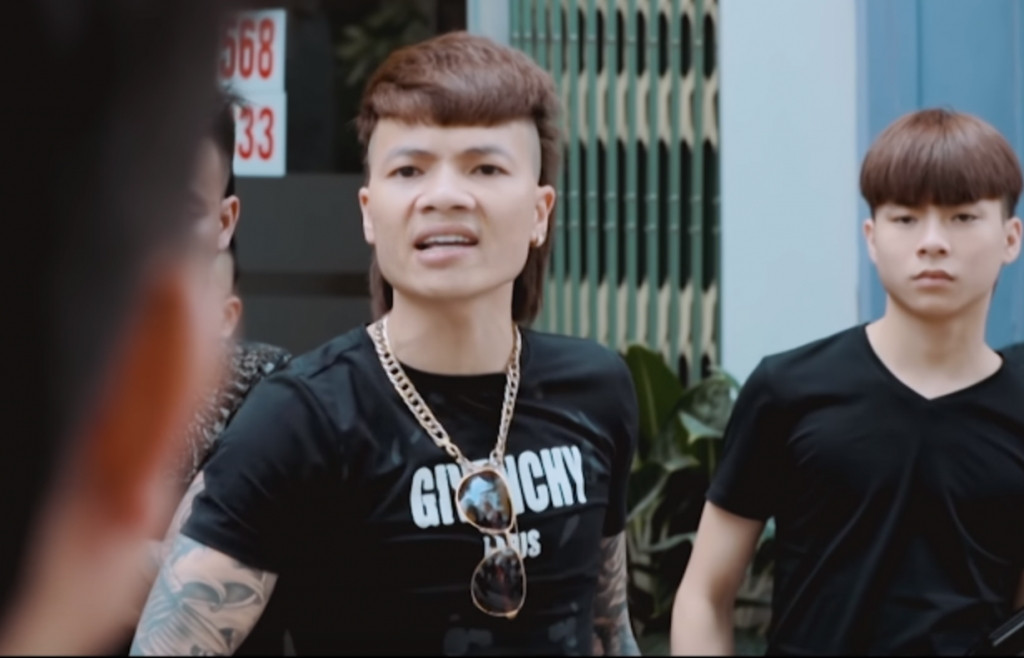 Khá bảnh nhắn nhủ mẹ mình giữ gìn sức khỏe, bản thân cố gắng cải tạo tốt để sớm trở về với mẹ. Khá "Bảnh" cũng nhắn các chị ở nhà sống tốt và anh em xã hội làm những việc chân chính, xứng đáng.