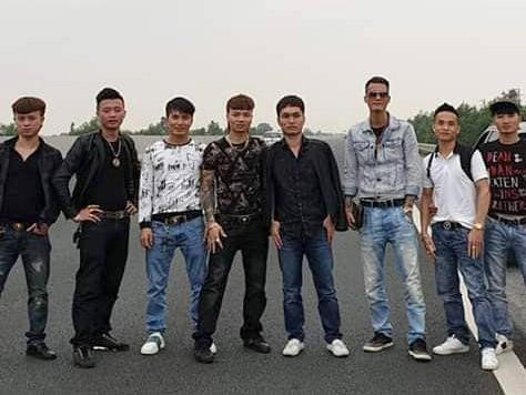 Mọi kết quả trúng thưởng dựa trên kết quả Xổ số miền Bắc trong ngày. Khá quy định các giao dịch trong ngày kết thúc trước 18h15 (giờ mở thưởng Kết quả Xổ số miền Bắc). Trong hơn 40 ngày, Khá và đồng bọn đã giao dịch gần 5 tỷ đồng từ việc ghi lô, đề. Khá hưởng lợi gần 300 triệu.