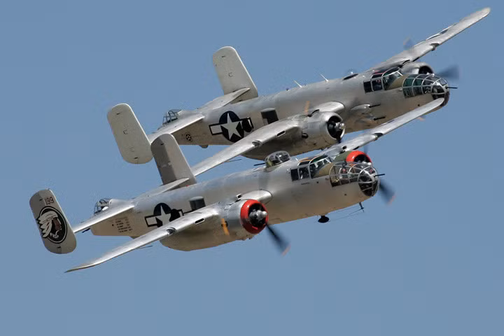 Chiếc B-25 được vũ trang rất mạnh cho các nhiệm vụ tấn công và phòng thủ.