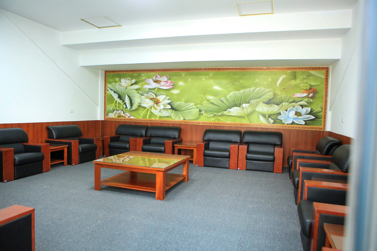 Ghi nhận của PV tại đây có rất nhiều phòng phục vụ cho SEA Games 31, phòng họp, y tế, phòng báo chí ... Theo lãnh đạo Nhà thi đấu cho hay, tất cả công tác chuẩn bị đã xong giờ chỉ chờ ngày diễn ra SEA Games 31. 