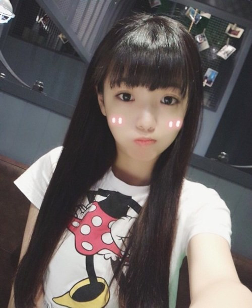 Bởi khuôn mặt quá trẻ so với tuổi, nhiều người nghi ngại Thập Yêu Tương khó lòng đứng lớp vì cô không có "uy" của người giáo viên.