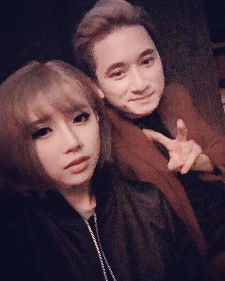 Ngoài ra, Huỳnh Khánh Vy cũng được phát hiện là chính là cô bạn gái hot girl của ca sĩ Phan Mạnh Quỳnh, người nổi tiếng với ca khúc "Vợ người ta" đình đám. Theo những chia sẻ trên trang cá nhân thì Khánh Vy và Phan Mạnh Quỳnh mới yêu nhau được vài tháng.