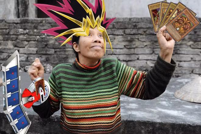 Dù loạt ảnh chế này rất hài hước và ấn tượng nhưng một bộ phận bạn trẻ, cư dân mạng lại đả kích, phê phán việc sử dụng khuôn mặt người phụ nữ trung niên này để chế ảnh trêu chọc, thậm chí bêu xấu, chê bai.