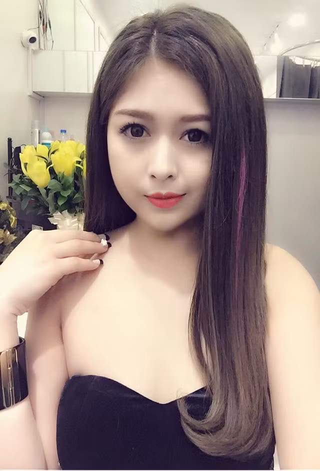 Tuy nhiên, nhiều dân mạng hiện vẫn tiếp tục sa đà vào những trang bình luận trêu chọc Võ Thanh Hiền. Thành viên fanpage Beat thậm chí còn chế ra bức ảnh "mô li phê", tăng độ lệch của đôi mắt trong bức ảnh mà Thanh Hiền đăng tải để châm biếm cô nàng.