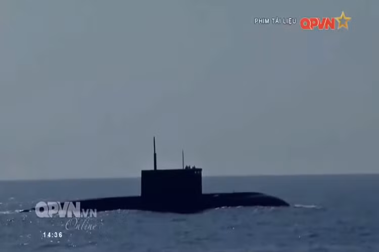 Các tàu ngầm Kilo Việt Nam cũng được đặt theo tên các thành phố lớn của ta gồm: Hà Nội, Hồ Chí Minh, Đà Nẵng, Khánh Hòa, Hải Phòng và Bà Rịa-Vũng Tàu. Nguồn ảnh: QPVN.