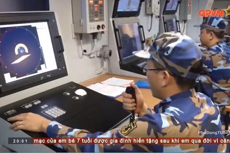 Hiện Lữ đoàn 162, Vùng 4 Hải quân làm chủ hoàn toàn tàu 012 Lý Thái Tổ và 011 Đinh Tiên Hoàng, chúng ta hoàn toàn có thể độc lập triển khai vũ khí chiến đấu mà không cần sự trợ giúp từ chuyên gia Nga. Nguồn ảnh: Kênh QPVN