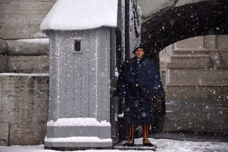 Điều kỳ lạ là không chỉ Rome mà nhiều thành phố lớn khác ở châu Âu cũng chịu hưởng của đợt lạnh bất thường này, miền trung và miền bắc là những khu vực chịu tác động mạnh nhất của đợt lạnh này ở Italy. Ảnh: The Local.