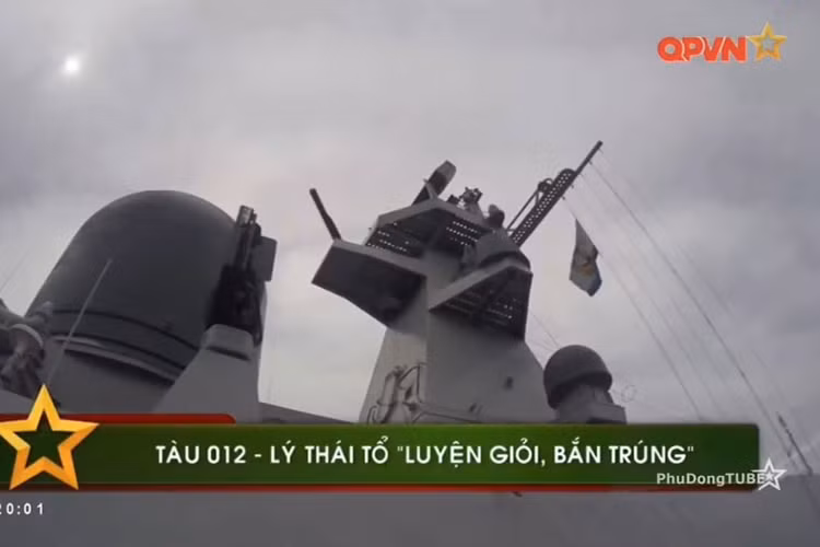  Tàu 012 Lý Thái Tổ là chiếc thứ 2 thuộc lớp tàu hộ vệ Gepard 3.9 mà Nga đóng cho Hải quân Việt Nam. Đây là một trong những chiến hạm tên lửa hiện đại nhất của nước ta hiện nay, trang bị hệ thống vũ khí tiên tiến, có khả năng tác chiến dài ngày trên biển… Nguồn ảnh: Kênh QPVN