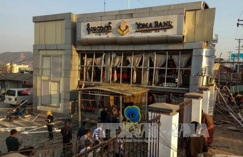 Hiện trường vụ nổ bom ở Lashio ngày 21/2. Ảnh: AFP/TTXVN