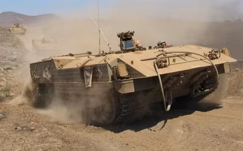 Điểm nổi bật của Achzarit là khả năng tự bảo vệ cực tốt.