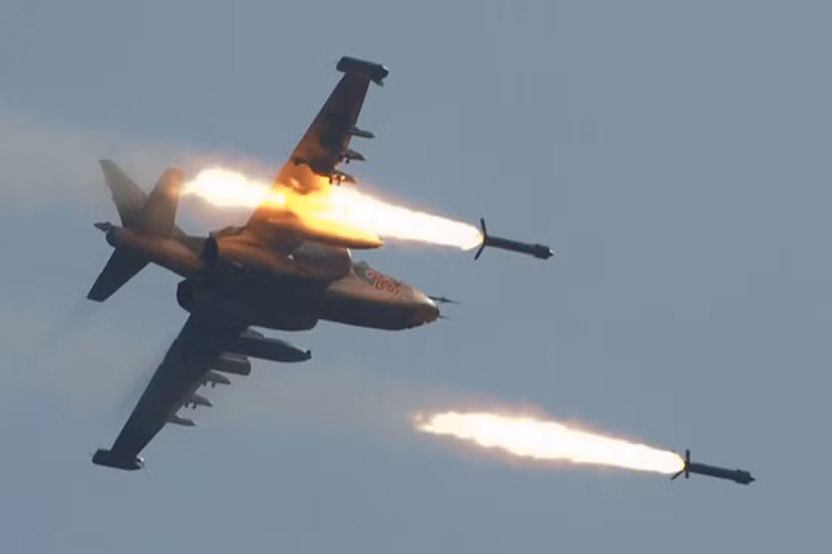 Tuy nhiên, với những gì vừa diễn ra hôm 3/2 có vẻ như hệ thống áp chế điện tử trên Su-25 đã không hoạt động tốt và kết quả là nó không thể thoát khỏi quả tên lửa MANPAD đang lao tới. Nguồn ảnh: southfront.org.