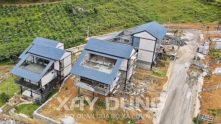 Một diễn biến liên quan, UBND huyện Bảo Lâm cũng đã có văn bản nêu rõ, các vị trí xây dựng nhà ở riêng lẻ (The Tropicana Garden 2) tại các thửa đất trên thuộc quy hoạch đất nông nghiệp (đất trồng cây lâu năm). (Ảnh: Báo Xây dựng).