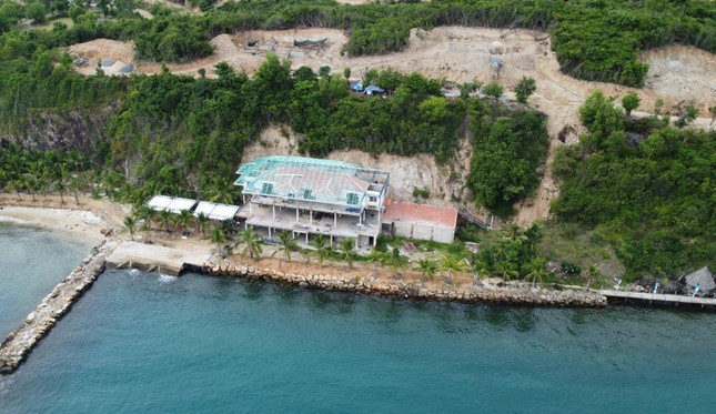 Sau quá trình kiểm tra, Tổng cục Môi trường yêu cầu Công ty Trí Nguyên thực hiện các yêu cầu về bảo vệ môi trường. Đồng thời, phải đẩy nhanh tiến độ đầu tư các hạng mục chính của dự án; xây dựng hoàn chỉnh hệ thống thu gom, thoát nước mưa; hệ thống thu gom, xử lý nước thải tập trung… (Ảnh: Tiền Phong).