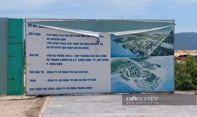 Theo thông tin từ Chi cục Thuế TP.Quy Nhơn, tính đến cuối tháng 8/2022, Công ty CP Thị Nại Eco Bay còn nợ 411,737 tỷ đồng tiền thuê đất và trễ quá 90 ngày phải nộp. Vừa rồi, Chi cục Thuế TP.Quy Nhơn đã cưỡng chế các tài khoản của công ty này đăng ký để thu hồi tiền nợ thuê đất, nhưng trong các tài khoản đều không có tiền. (Ảnh: Dân Việt).