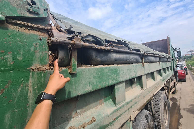 Đối với những trường hợp cố tình cơi nới thành thùng sẽ bị lực lượng chức năng lập biên bản, xử lý nghiêm.