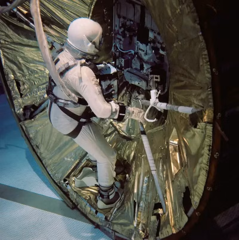 Nếu là người bình thường, chắc chắn chuyện “say”, nôn mửa là điều không tránh khỏi. Vậy mà mỗi ngày, các ứng cử viên phải tập bài này 40 lần.