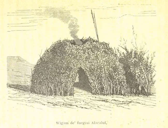 Bằng chứng khảo cổ học và di truyền cho thấy bộ lạc Nicoleño trên đảo San Nicolas có thể đã bị chiếm đóng trong khoảng 8.000 năm. Những tàn dư còn lại trên đảo như đầu mũi tên, đến hang động được đánh dấu bằng hình ảnh cá voi cho thấy văn hóa của họ có mối liên hệ chặt chẽ với đại dương, bằng những nghề săn bắt động vật biển.
