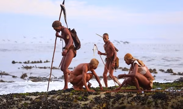  6. Con người: Do con người sống rải rác trên khắp thế giới, nếu chiến tranh hạt nhân xảy ra, ít có khả năng mọi người cùng bị ảnh hưởng bởi tia phóng xạ.