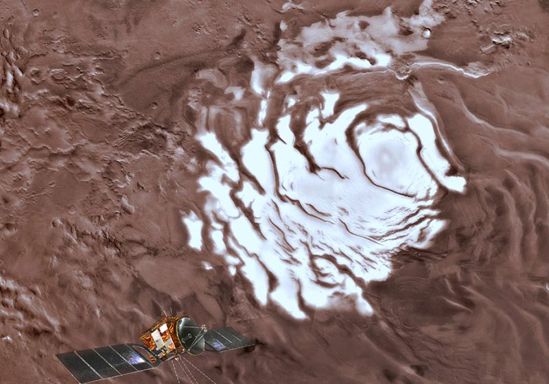 Đây cũng là nơi các nhà khoa học, bao gồm các nhà khoa học NASA, hy vọng rằng ẩn chứa một thế giới sự sống ngoài hành tinh. Tuy hồ ngầm dưới băng nghe có vẻ khó sống, nhưng thực tế những năm gần đây, hàng loạt thế giới sự sống với những sinh vật cực đoan không cần ánh sáng hay nhiệt độ phù hợp, đã lộ diện ngay trên Trái Đất, trong những hồ nước ngầm tương tự.