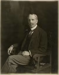 Về phần Tổng thống có thời gian đương nhiệm ngắn ngủi nhất trong lịch sử, ông Lascurain sau này trở thành giám đốc của trường luật Escuela Libre de Derecho suốt 16 năm. Ông qua đời ở tuổi 96 và trở thành Tổng thống Mexico sống lâu nhất tính đến thời điểm đó.