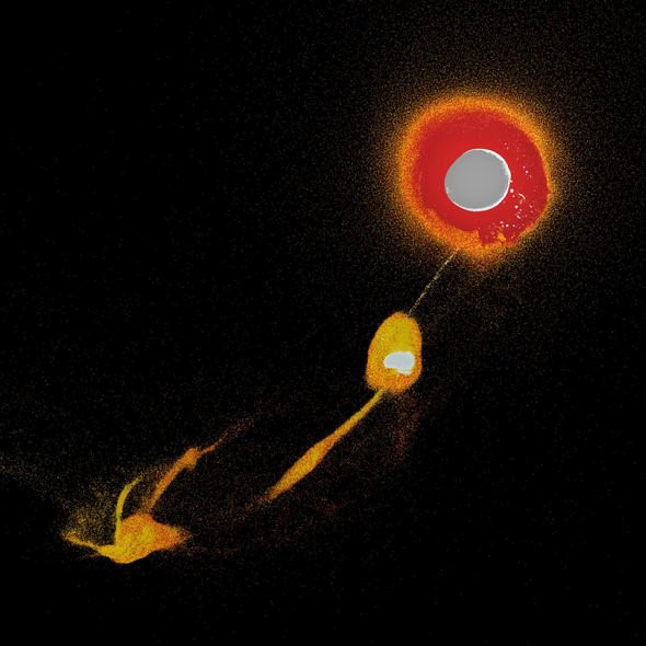 Bên cạnh đó, theo giả thuyết, một vụ va chạm giữa Trái Đất với thiên thể có kích thước lớn tương đương với một hành tinh cách đây 4,5 tỷ năm có khả năng đã tạo ra Mặt Trăng, đồng thời giải phóng đủ năng lượng để vượt qua bất cứ sự kiện gì khác ở trên Trái Đất.