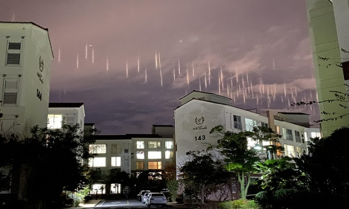 Tuy nhiên, nhưng Alex O'Brien, nhà khí tượng học của kênh KOAA News5 ở Colorado Springs, Mỹ, cho biết đây là một hiện tượng quang học trong khí quyển.