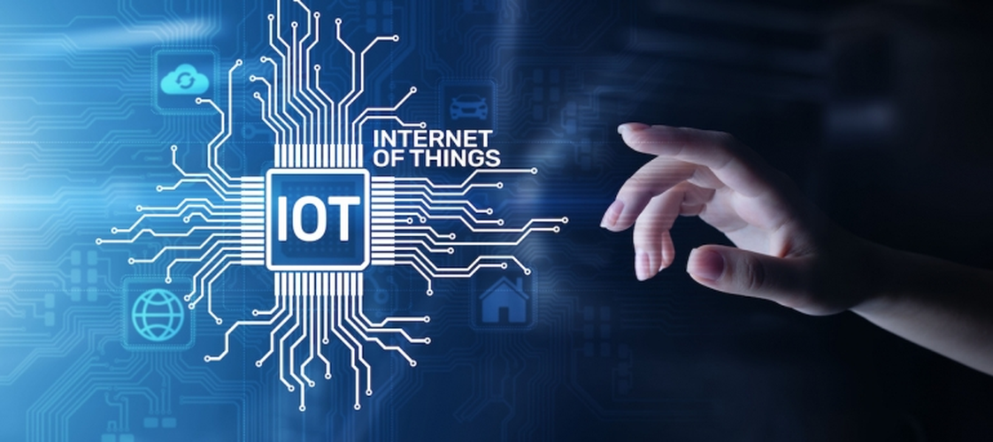 Nhiều chuyên gia nhận định không sớm thì muộn, khi IoT được kết hợp nhiều hơn với AI, chiếc tủ lạnh thông minh trong nhà bạn sẽ có thể đo mức sữa còn lại trong tủ, đặt hàng loại sữa giống như vậy tại các cửa hàng để họ mang tới tận cửa nhà.