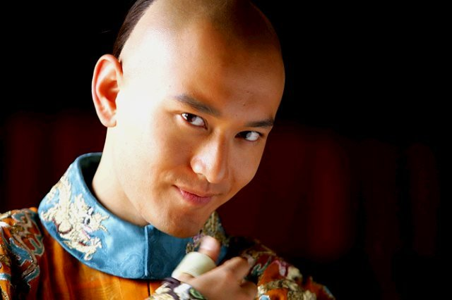 9. "Sách đến khi dùng mới hận mình đọc ít, thịt đến khi miếng ngon mới hận mình đã ăn quá nhiều" - Lộc đỉnh ký.