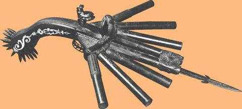  1. Súng lục chân vịt 8 nòng: Nói là chân vịt bởi giống bàn chân của loài vật này nhưng lại có tới 8 nòng chĩa ra, có thể “hạ gục” nhiều đối phương trong cùng một lúc nếu rơi vào tầm ngắm. Sau khí bắn, có thể thu gọn lại giống như một con dao hay chiếc quạt xoè kèm theo mũi tên hướng về phía trước. Đây có thể coi là một trong những khẩu súng kì quặc và nguy hiểm nhất thế giới.