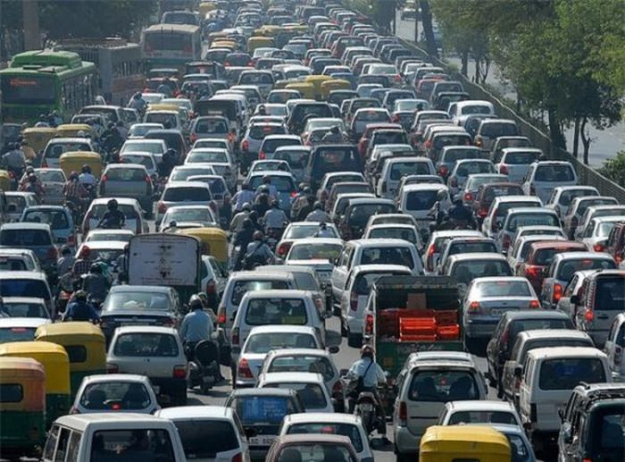  4. Kẹt xe lâu nhất trong lịch sử: Năm 2010, Trung Quốc đã xảy ra một đợt kẹt xe kéo dài nhất trong lịch sử đến 10 ngày.