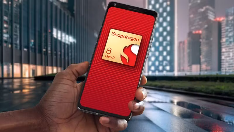 Bảng điểm hiệu năng Geekbench được tung ra gần đây cho thấy, Snapdragon 8 Gen 2 dự kiến sẽ mang lại điểm đơn lõi cao hơn ít nhất 25% và điểm đa lõi cao hơn ít nhất 45% so với chip Exynos 2200 từ Galaxy S22. Một sự vượt trội rõ ràng, trong khi đây còn chưa phải là phiên bản cuối cùng của Snapdragon 8 Gen 2.