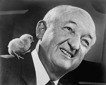 Frank Perdue, cố giám đốc điều hành công ty Perdue Farms, thành viên của một gia đình Mỹ giàu có tài trợ cho chuyến thám hiểm, được tặng một số trang sức trong kho báu. Ông quyên tặng phần lớn, chỉ giữ lại chiếc nhẫn ngọc lục bảo làm nhẫn đính hôn cho người vợ chưa cưới là Mitzi năm 1988.