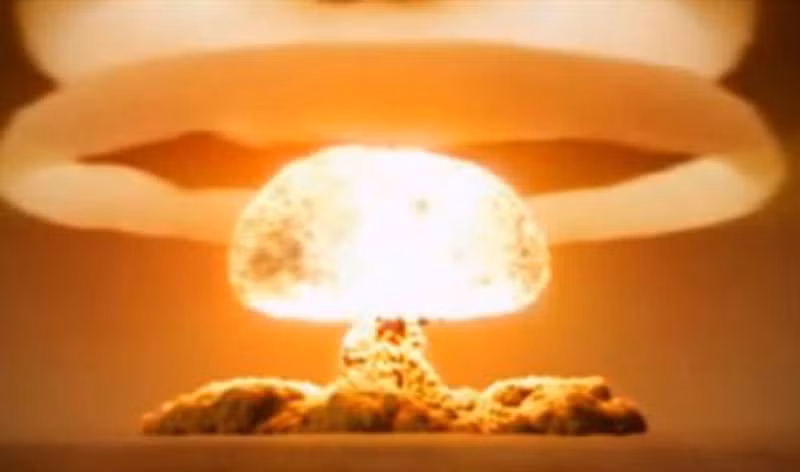 Với sức mạnh khủng khiếp như vậy, quả bom với biệt danh "cây nấm từ hỏa ngục" này đã gây chấn động cho Phương Tây, khiến Mỹ dừng cuộc chạy đua hạt nhân.