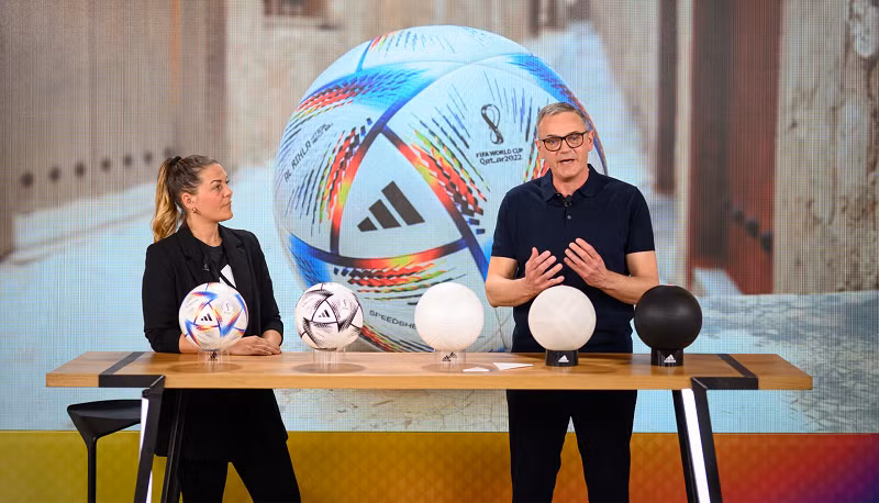 Adidas không tiết lộ giá mỗi quả bóng nhưng theo một số trang công nghệ, người dùng có thể mua phiên bản không cảm biến của Al Rihla với giá 160 USD (3,9 triệu đồng).