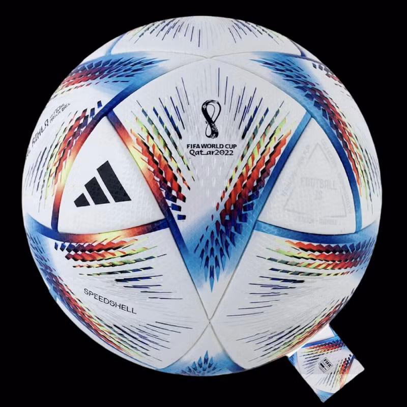 Tuy nhiên, thiết kế của Al Rihla cũng gây tranh cãi khi một số cầu thủ cho rằng nó bay nhanh hơn so với các bóng được sử dụng trước đây. "Mỗi lần chuyền, tôi lại có cảm giác nó hơi khác một chút. Tôi thấy nó nhẹ hơn loại bóng tôi thường sử dụng ở giải quốc nội. Cảm giác nếu bạn đặt quá nhiều lực, nó dễ dàng bay khỏi sân đấu", Kieran Trippier, hậu vệ tuyển Anh, nói.