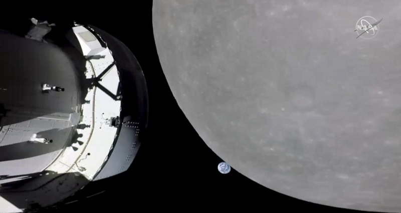 Jim Geffre, Giám đốc Tích hợp Phương tiện Orion, thuộc Cơ quan Hàng không Vũ trụ Mỹ (NASA) cho biết Artemis I nhằm thử nghiệm các hệ thống của Orion, một trong những quy trình bao gồm đưa tàu vũ trụ vào quỹ đạo nghịch hành xa (distant retrograde orbit - DRO).