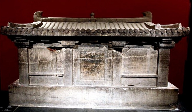 Công chúa Lạc Bình tên là Dương Lệ Hoa, vốn là hoàng hậu của Bắc Chu Tuyên Đế Vũ Văn Uân.