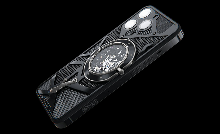 Phiên bản Skeleton Booster có phần lưới tản nhiệt chịu lực được sơn màu đen và điểm xuyết phần ốc vít làm bằng hợp kim titan.