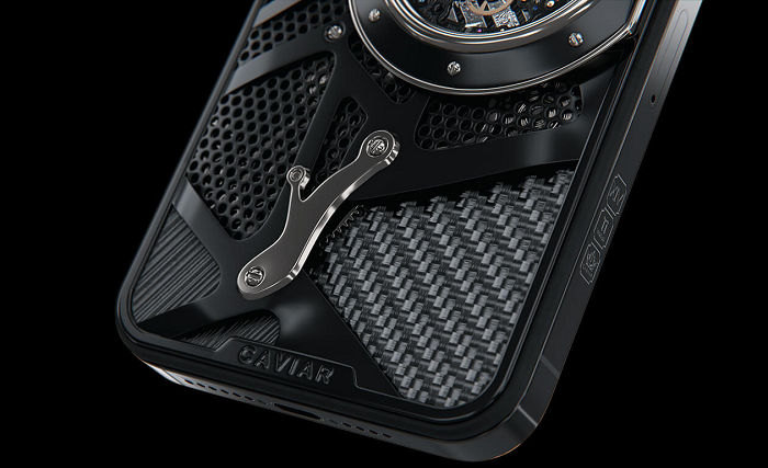 iPhone 14 Pro phiên bản giới hạn với tuỳ chọn 128GB sẽ có giá 133,670 USD (khoảng 3.202 tỷ đồng), trong khi đó iPhone 14 Pro Max bộ nhớ 1TB sẽ được bán ra với giá 134,250 USD (tương đương 3.216 tỷ đồng).