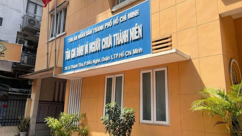 Giai quyet mau thuan tren Facebook, 3 anh em hau toa