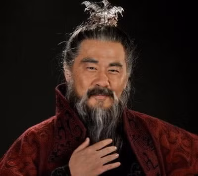 Tào Tháo (155-220), biểu tự Mạnh Đức, tiểu tự A Man là nhà chính trị, nhà quân sự và còn là một nhà thơ nổi tiếng cuối thời Đông Hán trong lịch sử Trung Quốc. Ông là người đã đặt cơ sở cho thế lực quân sự cát cứ ở miền Bắc Trung Quốc, lập nên chính quyền Tào Ngụy thời Tam Quốc. Ông được con trai truy tôn là Thái Tổ Vũ Hoàng đế.