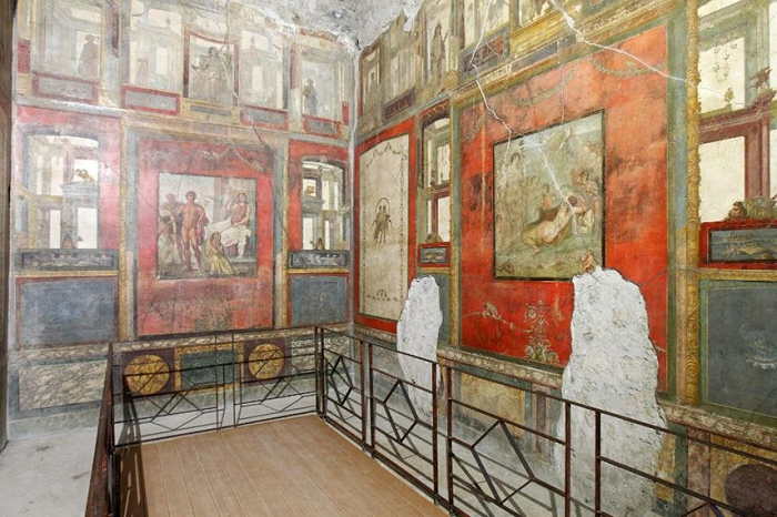 Điều gây sốc là khu biệt thự này đã ít nhất 2.000 năm tuổi.