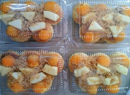  Phô mai dẻo xốp nó giúp bánh béo ngậy và hấp dẫn hơn hẳn. 