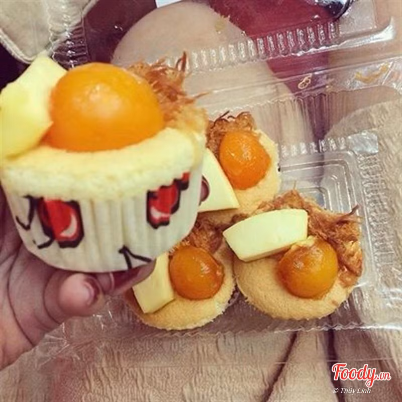  Bánh cũng thường được trang trí bằng lớp vỏ ngộ nghĩnh cho hợp với các bạn trẻ. 