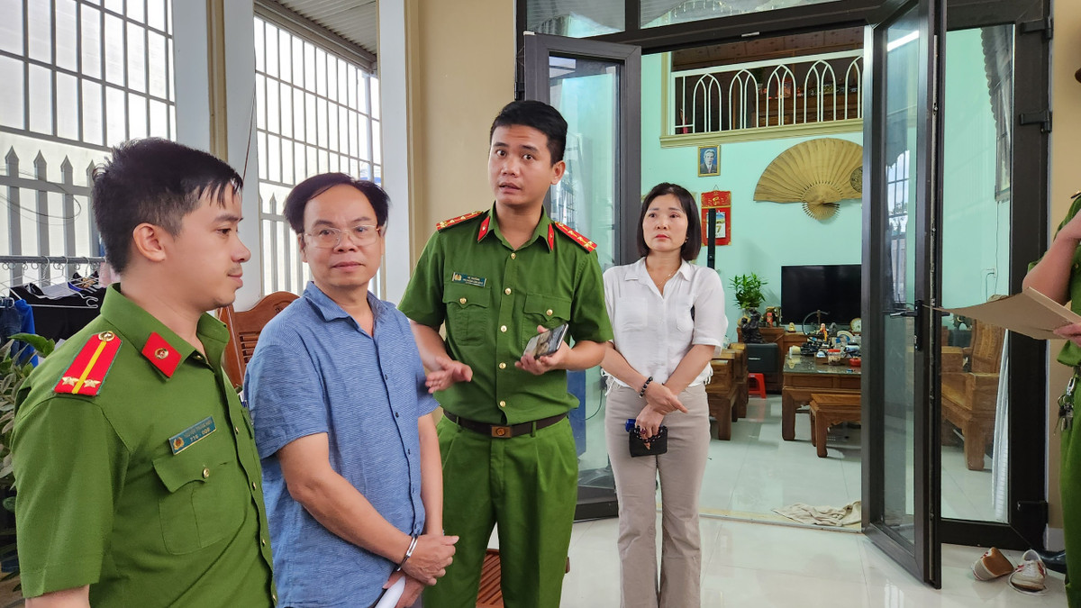 Lâm Đồng: Cựu Giám đốc VPĐKĐĐ huyện Bảo Lâm lãnh 42 tháng tù Lam Dong: Cuu Giam doc VPDKDD huyen Bao Lam lanh 42 thang tu