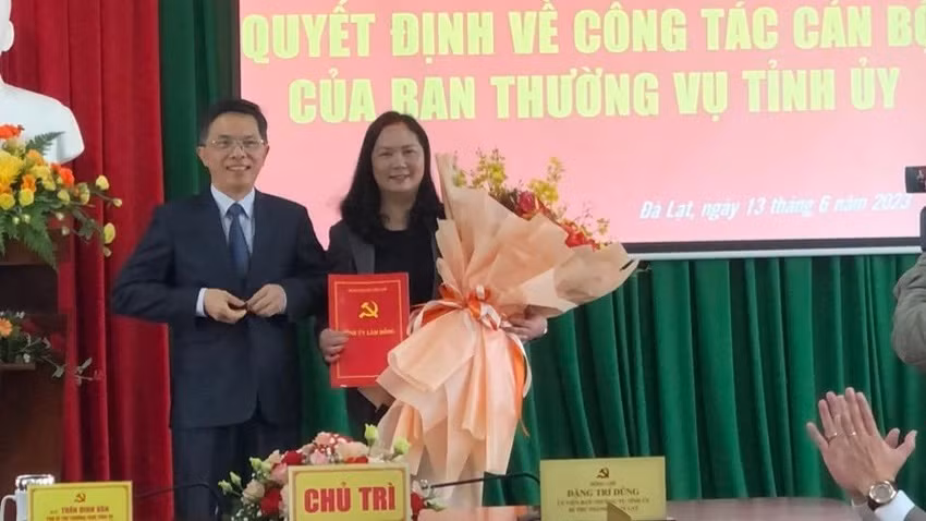 Pho Bi thu Thuong truc tam dieu hanh Thanh uy Da Lat