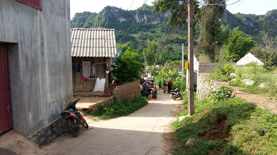 Các nạn nhân được xác định gồm: Hà Thị Huế (sinh năm 1993 – đã chết), Hà Thị Hoàn (sinh năm 1963 – mẹ nạn nhân Huế), Hà Linh Dung (sinh năm 2016), Hà Thị Yến (2010) và Nguyễn Văn Bình