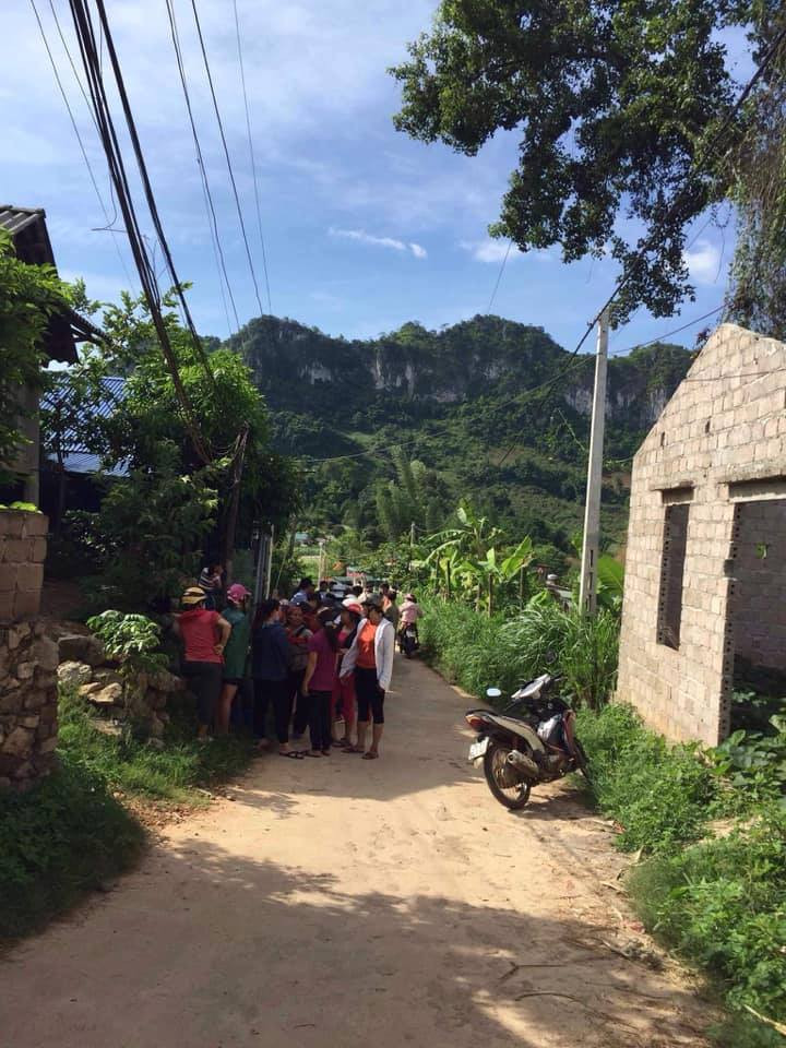 Sự việc Bình ghen tuông tưới xăng đốt 5 người trong nhà khiến hàng xóm xôn xao.